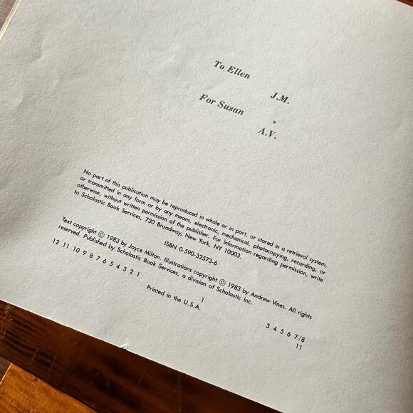 Vintage 1983 Ruthie The Robot Paperback Book - Picture 3 of 9